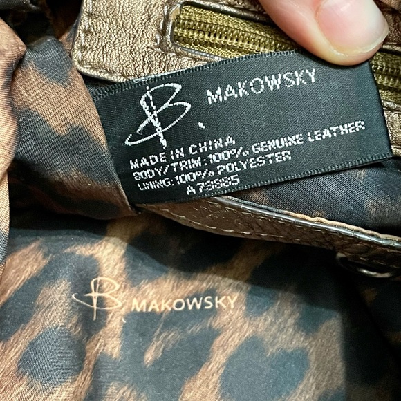 💖B.Makowsky Crossbody💖 - Picture 8 of 12